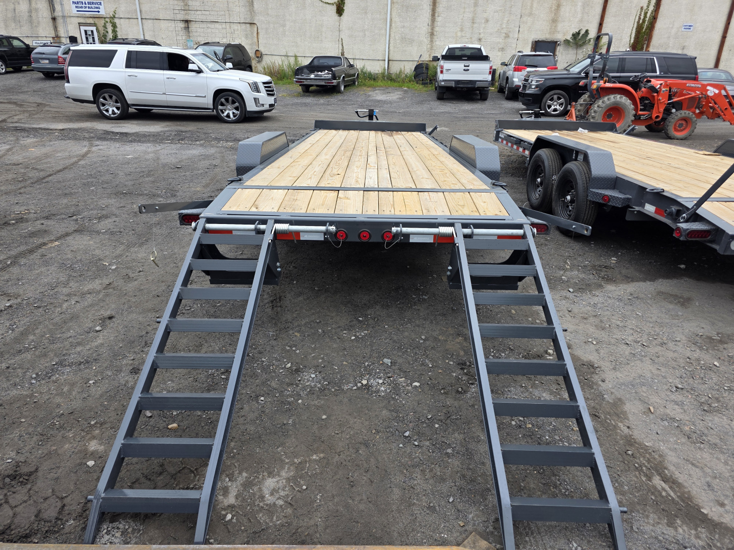 New 2026 Iron Bull 7X22 14K - KNEE RAMPS Equipment Trailer