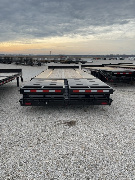 New 2025 Sure-Trac 102 x 25 (20+5) 17.6K HD Low Profile Beavertail Deckover Trailer