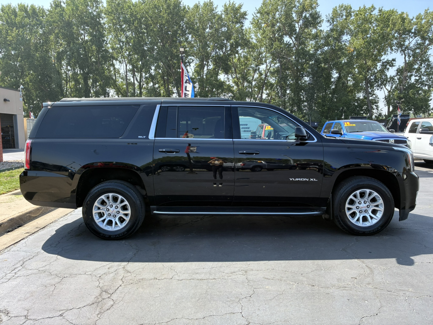 Used 2019 GMC Yukon XL Truck