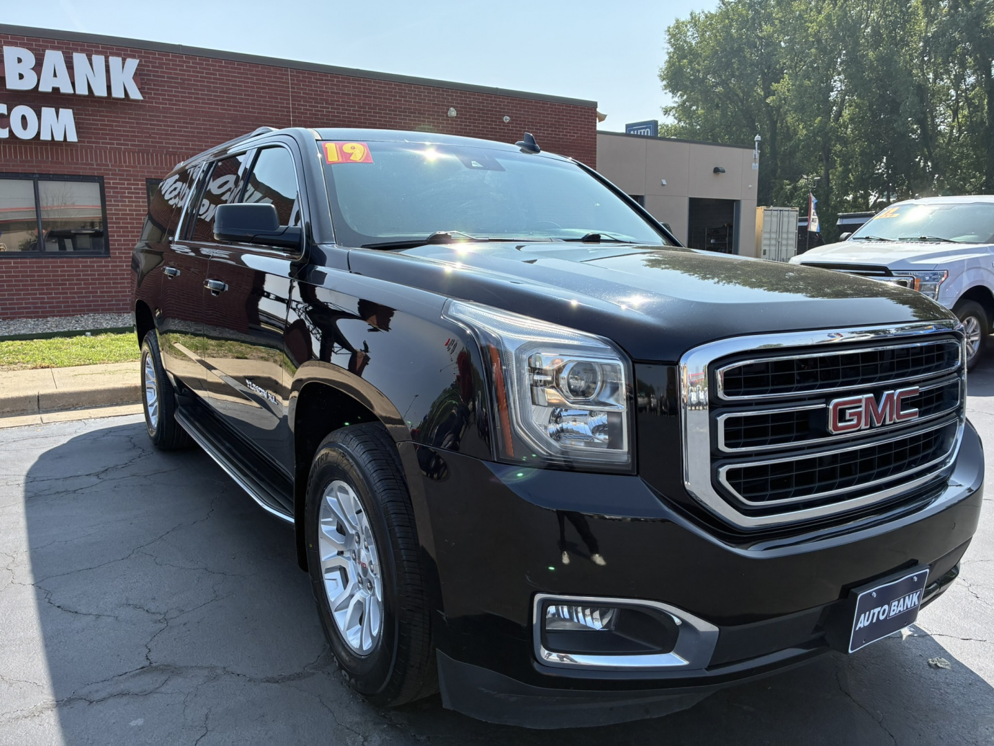 Used 2019 GMC Yukon XL Truck