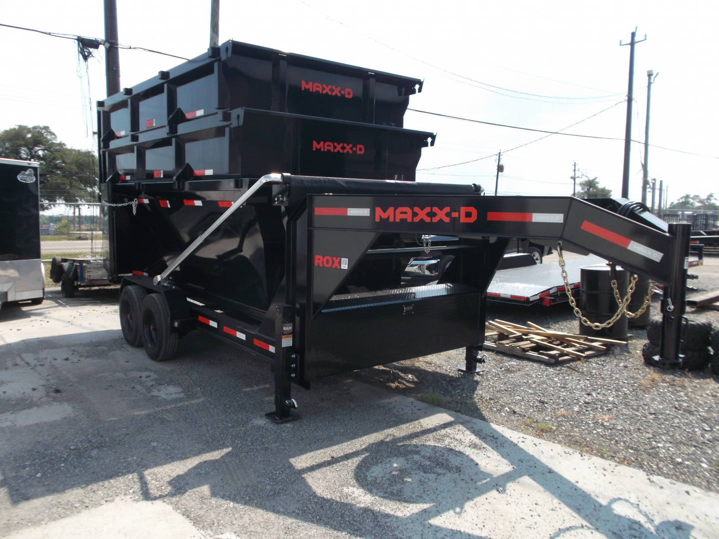 New 2026 MAXX-D 83x14 ROX 16K Gooseneck Roll off Dump Trailer / 8K Axles / Electric Tarp System / (3) 83x14 4ft Tall Heavy Duty Bins Rollster
