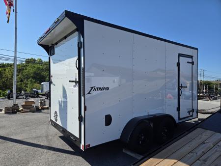 New 7 x 14 Homesteader Intrepid V-Nose Cargo 7k GVWR **White w/ BlackOut Pkg, 6  Extra Height & Ramp Door Package, Rear Spoiler w/ Lights