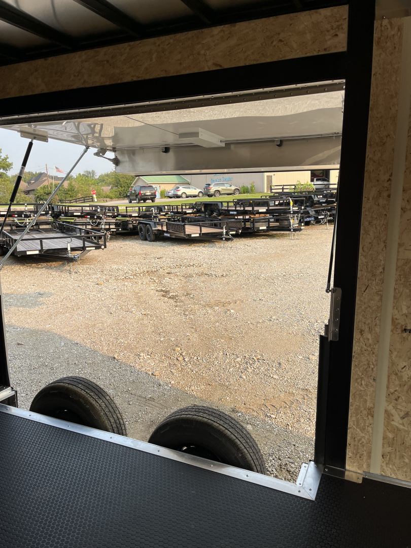 New 2026 Cargo Express XL SE FLAT TOP V NOSE 10K Cargo / Enclosed Trailer