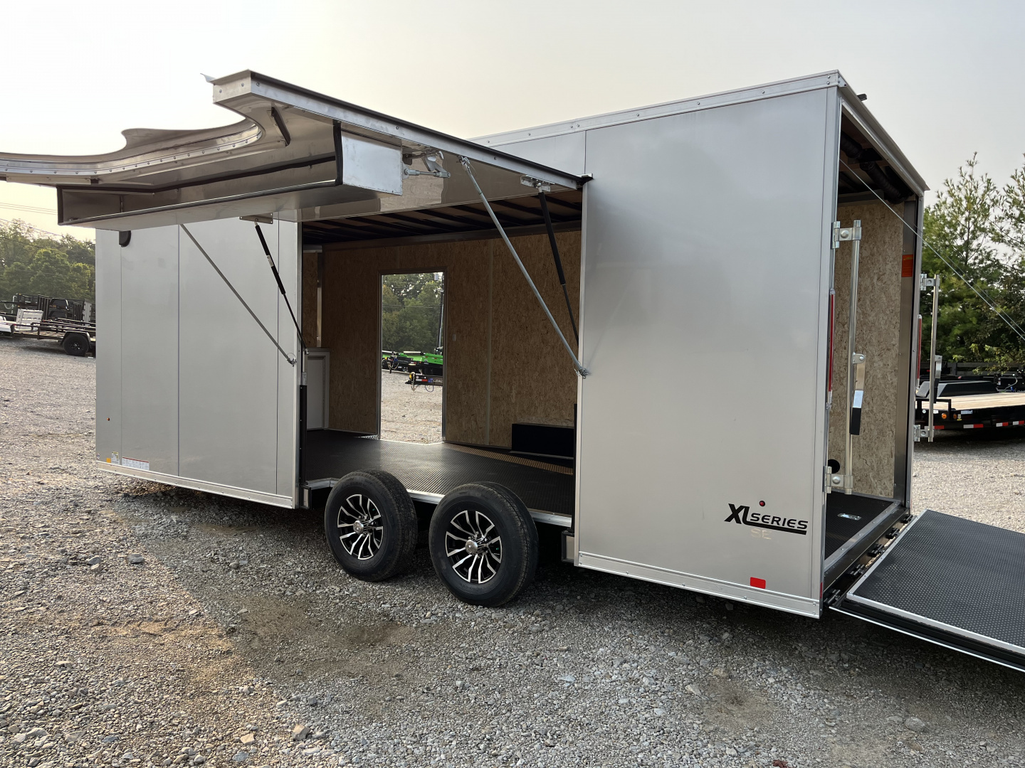 New 2026 Cargo Express XL SE FLAT TOP V NOSE 10K Cargo / Enclosed Trailer