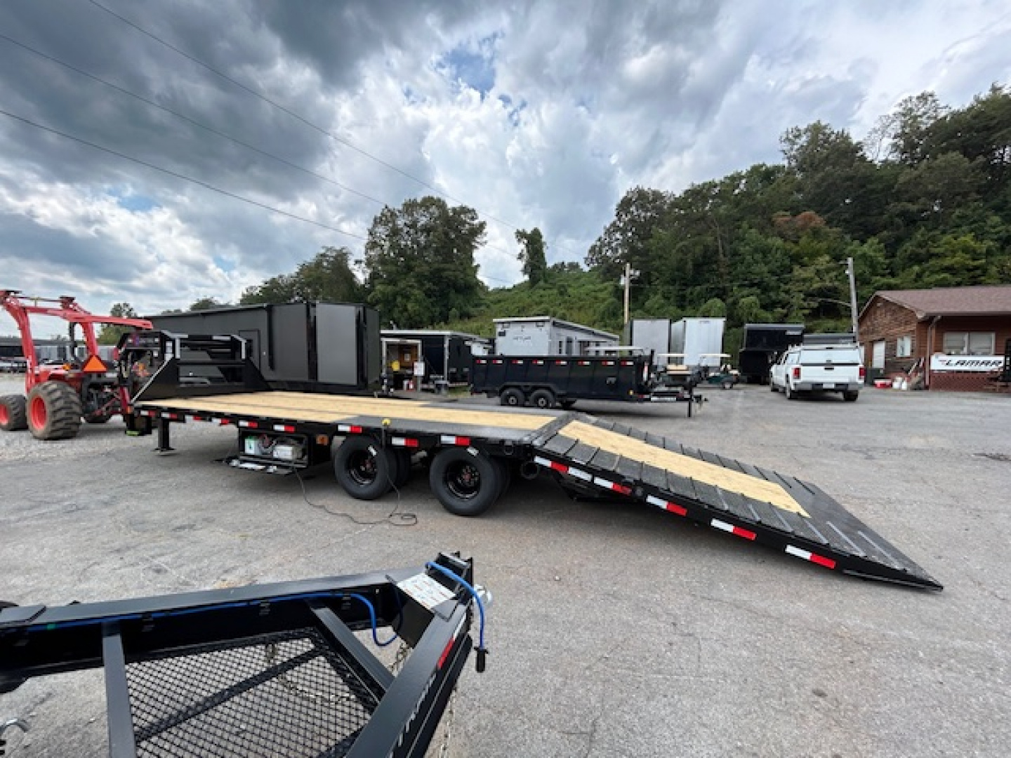 New 2026 Load Trail 102X32 hyd dove Equipment Trailer