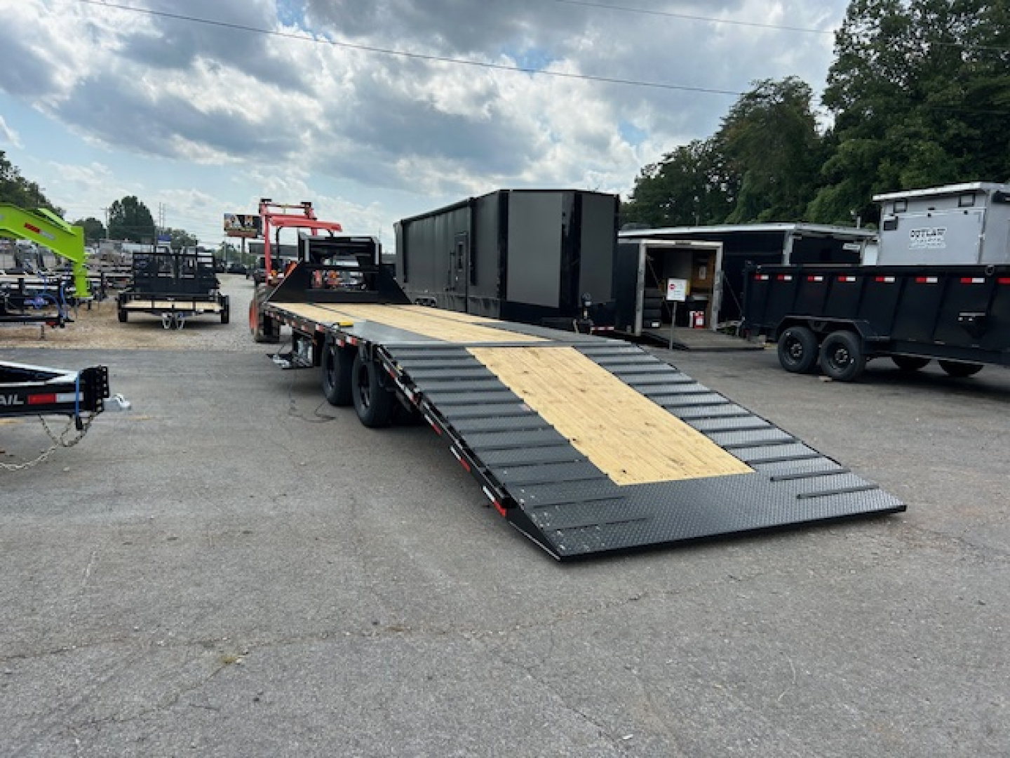 New 2026 Load Trail 102X32 hyd dove Equipment Trailer