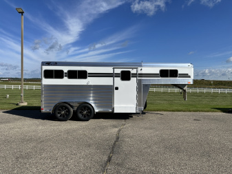 New 2026 4-Star Trailers 2H GN Horse Trailer