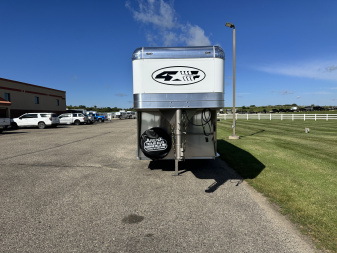 New 2026 4-Star Trailers 2H GN Horse Trailer