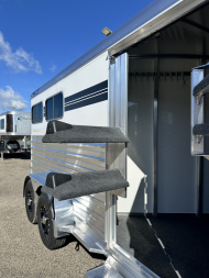 New 2026 4-Star Trailers 2H GN Horse Trailer