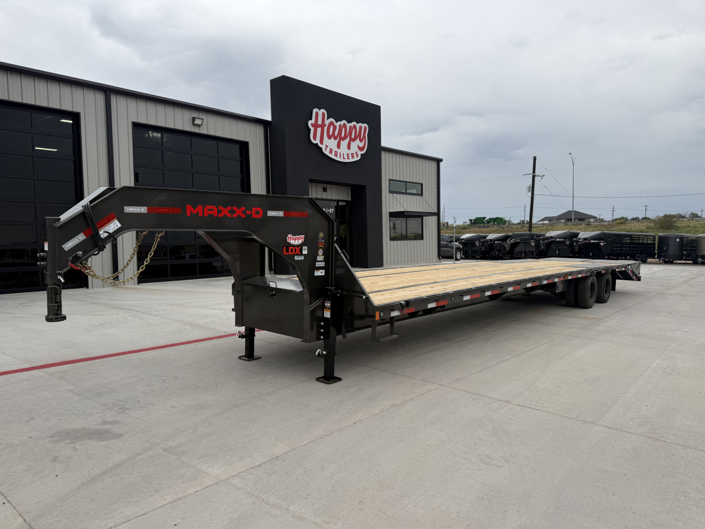 New 2026 102”x40’ MAXX-D GN Flatbed w/ Duals – LDX