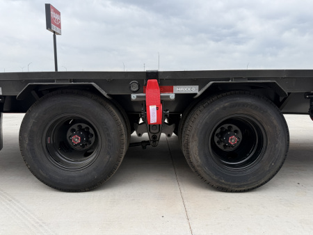 New 2026 102”x40’ MAXX-D GN Flatbed w/ Duals – LDX