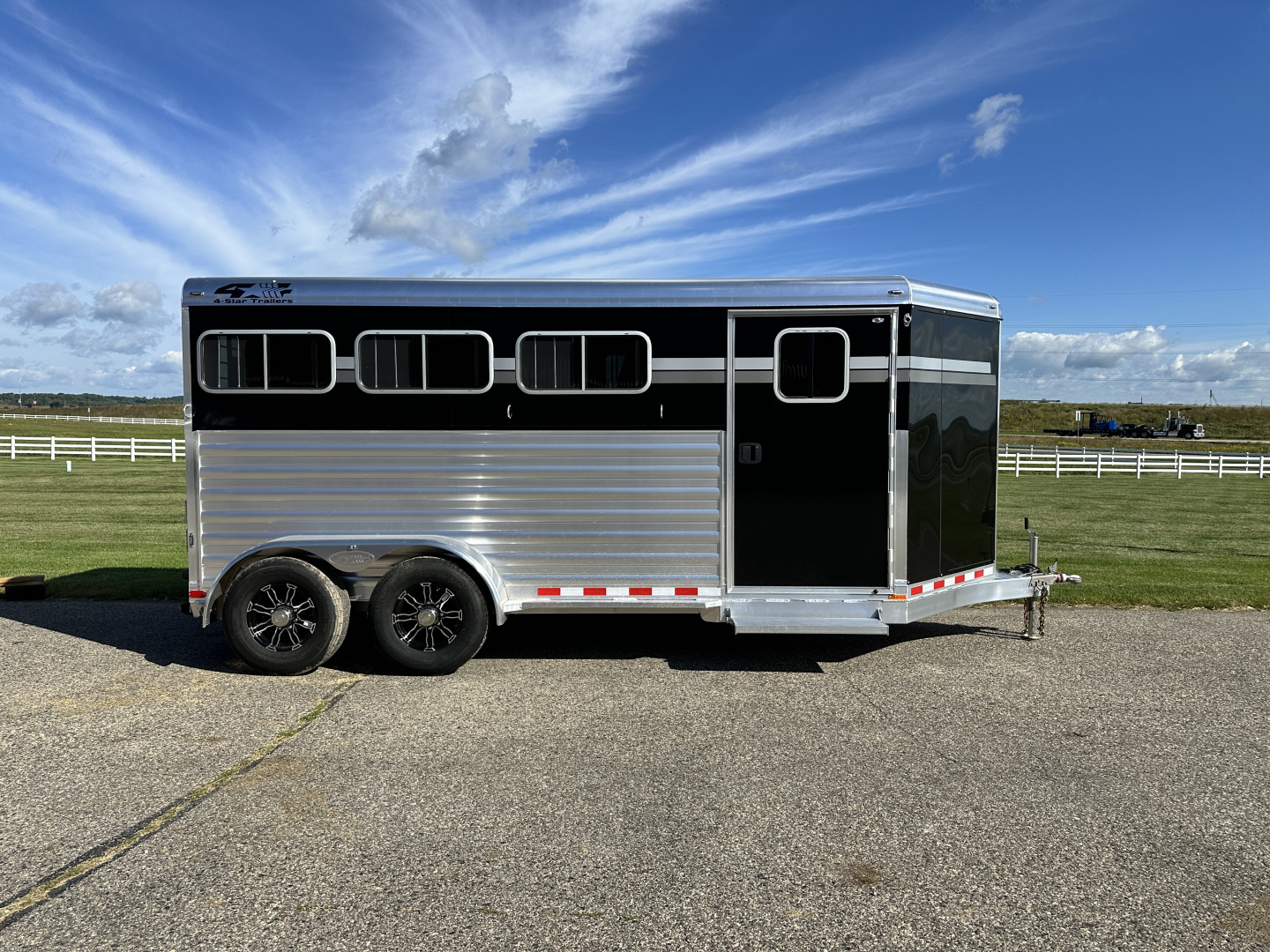 New 2026 4-Star Trailers 3H BP Horse Trailer
