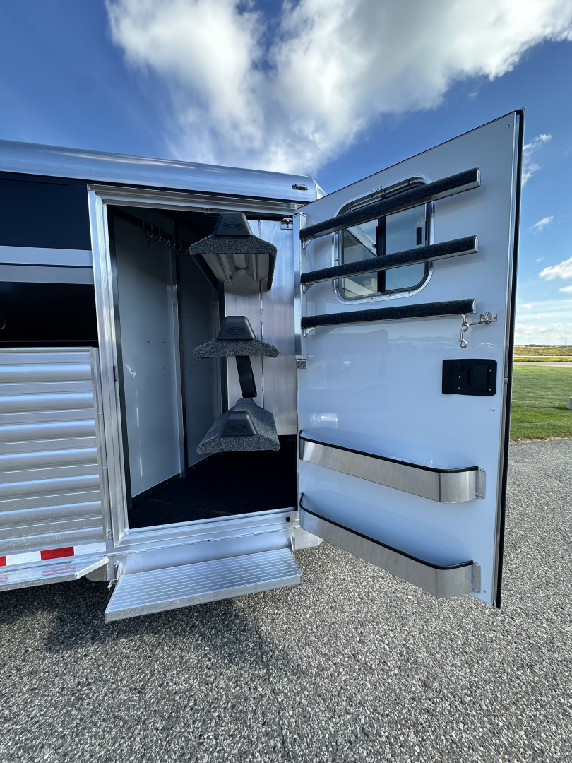 New 2026 4-Star Trailers 3H BP Horse Trailer