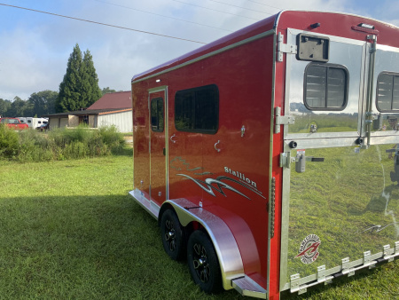 New Homesteader 214FB 2 Horse Direct Load Warmblood Horse Trailer