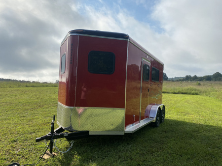 New Homesteader 214FB 2 Horse Direct Load Warmblood Horse Trailer