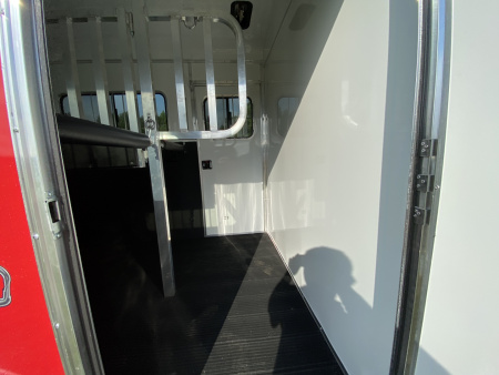 New Homesteader 214FB 2 Horse Direct Load Warmblood Horse Trailer