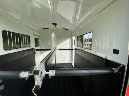 New Homesteader 214FB 2 Horse Direct Load Warmblood Horse Trailer