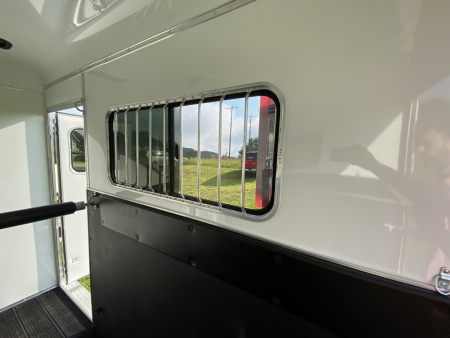 New Homesteader 214FB 2 Horse Direct Load Warmblood Horse Trailer