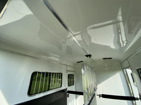 New Homesteader 214FB 2 Horse Direct Load Warmblood Horse Trailer