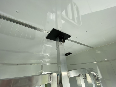 New Homesteader 214FB 2 Horse Direct Load Warmblood Horse Trailer