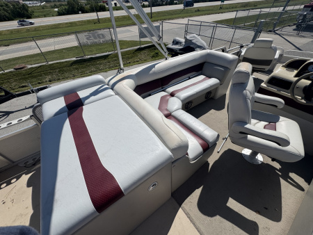 Used 2004 Smoker Craft A-8524F Pontoon Boat