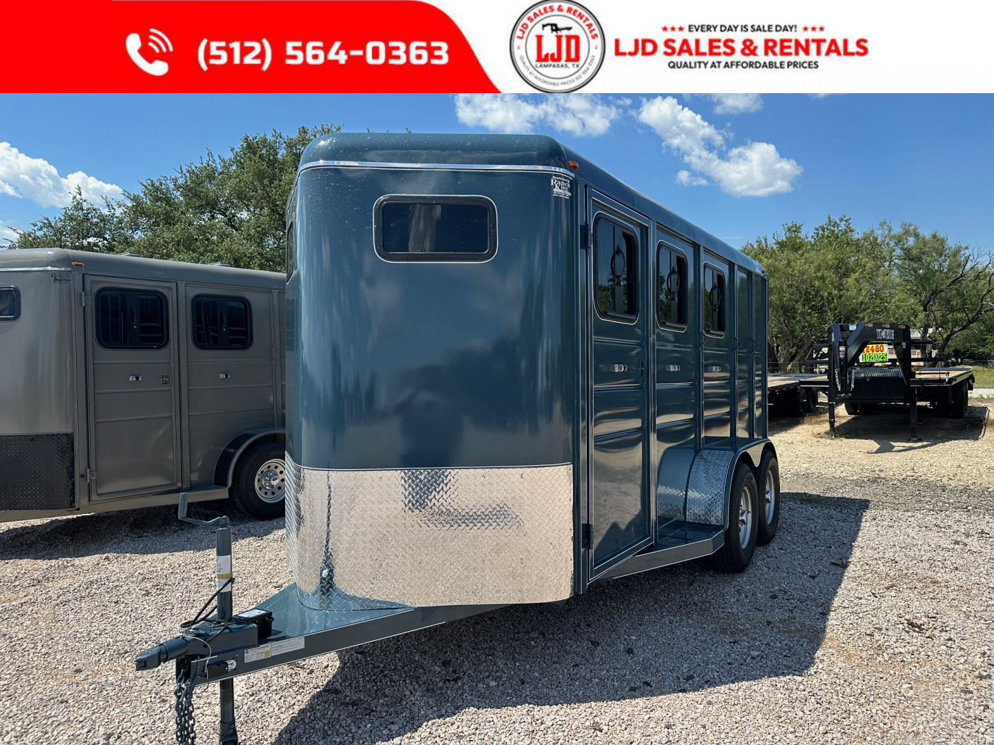 New 2026 Calico - 17'X7' - 3 Horse Slant / Ranch King Pkg.