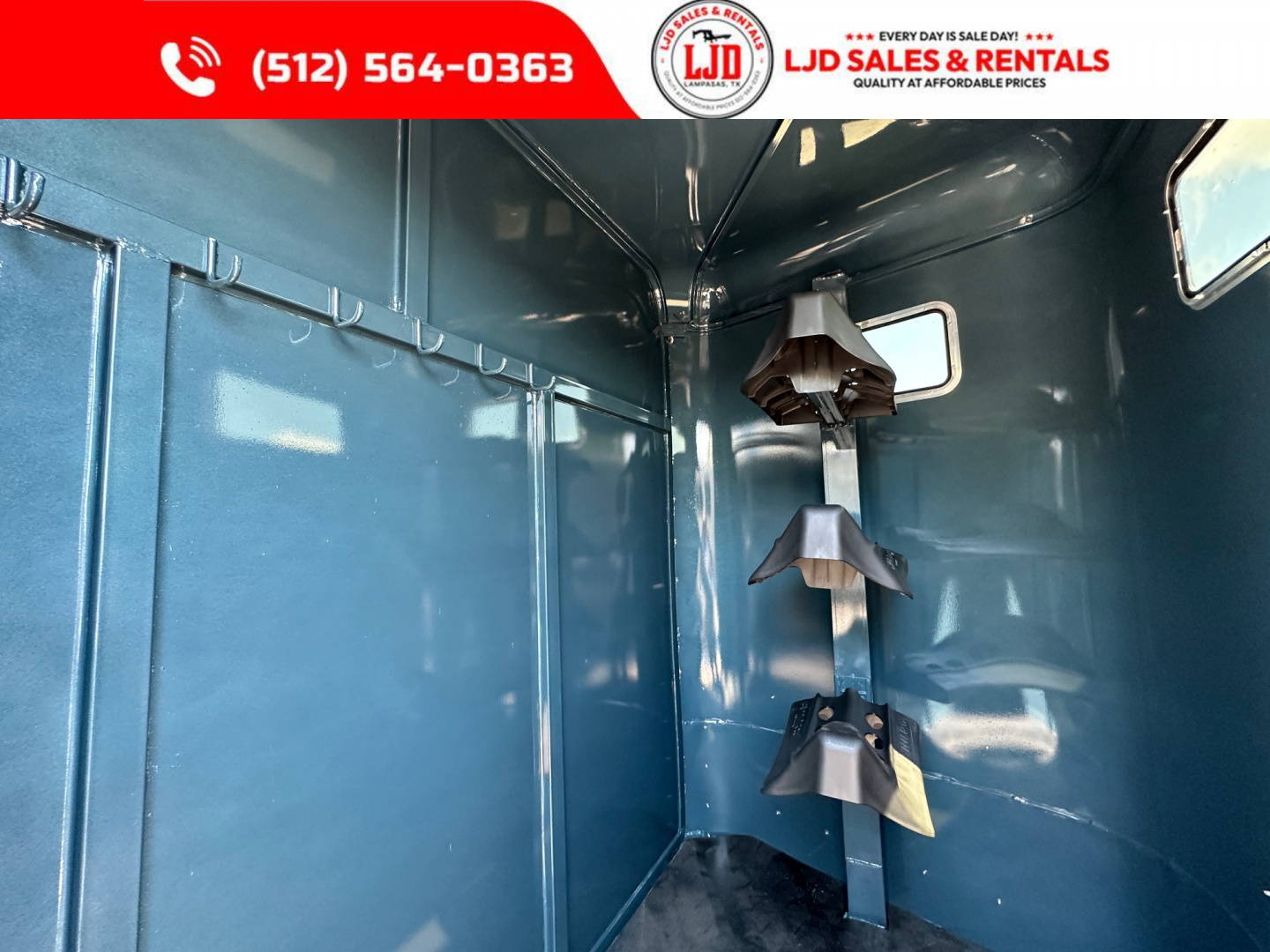 New 2026 Calico - 17'X7' - 3 Horse Slant / Ranch King Pkg.