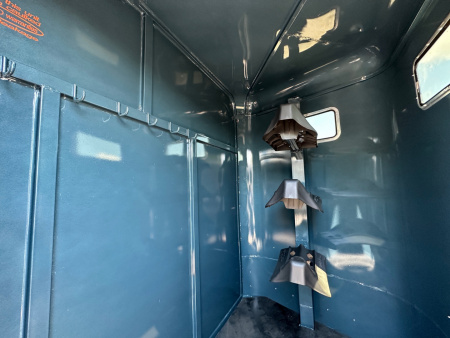 New 2026 Calico - 17'X7' - 3 Horse Slant / Ranch King Pkg.