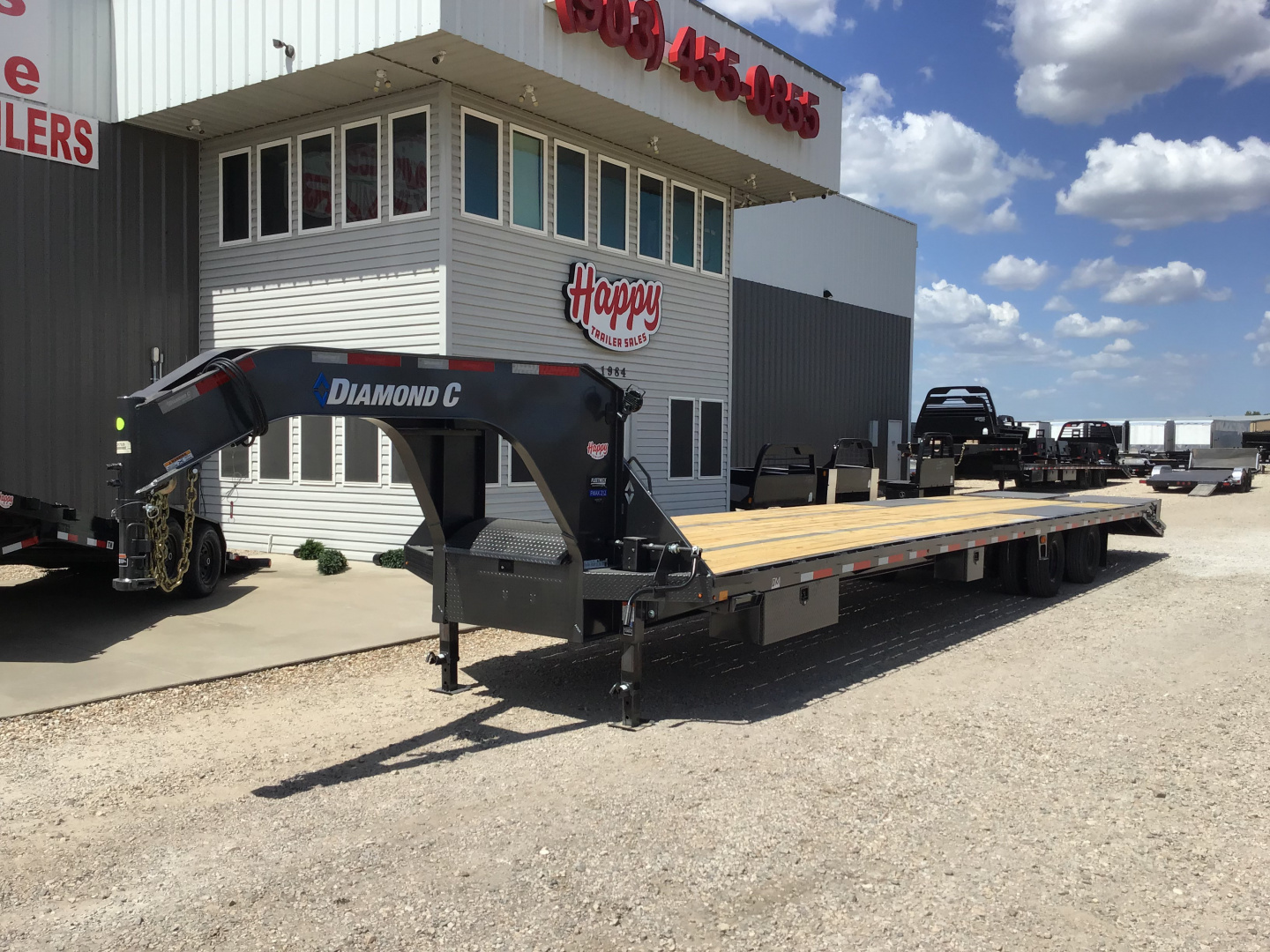 New 2026 Diamond C 102"x40' Engineered Beam FMAX212 w/ Max Ramps Pacesetter Edition