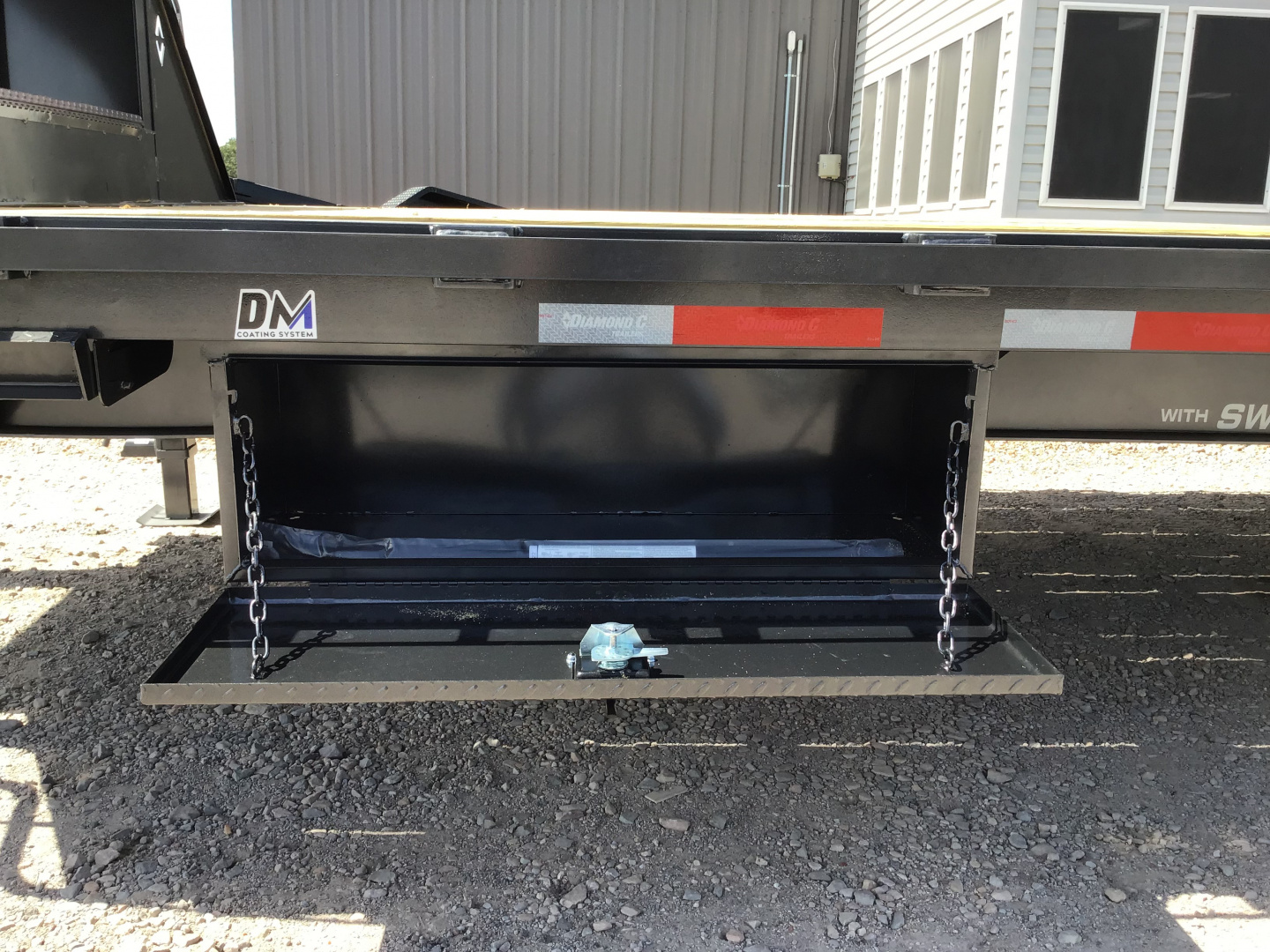 New 2026 Diamond C 102"x40' Engineered Beam FMAX212 w/ Max Ramps Pacesetter Edition