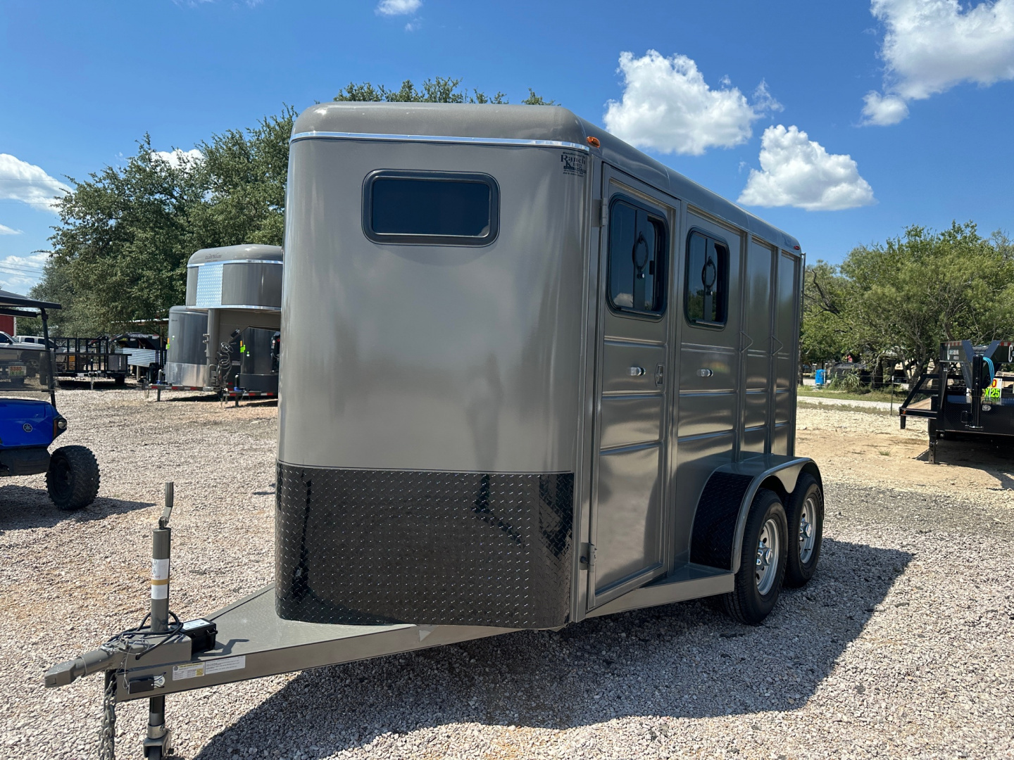 New 2026 Calico - 6'X13'X7' - 2 Horse Slant - Ranch King Pkg.
