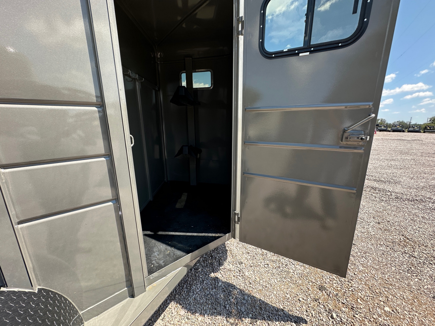 New 2026 Calico - 6'X13'X7' - 2 Horse Slant - Ranch King Pkg.