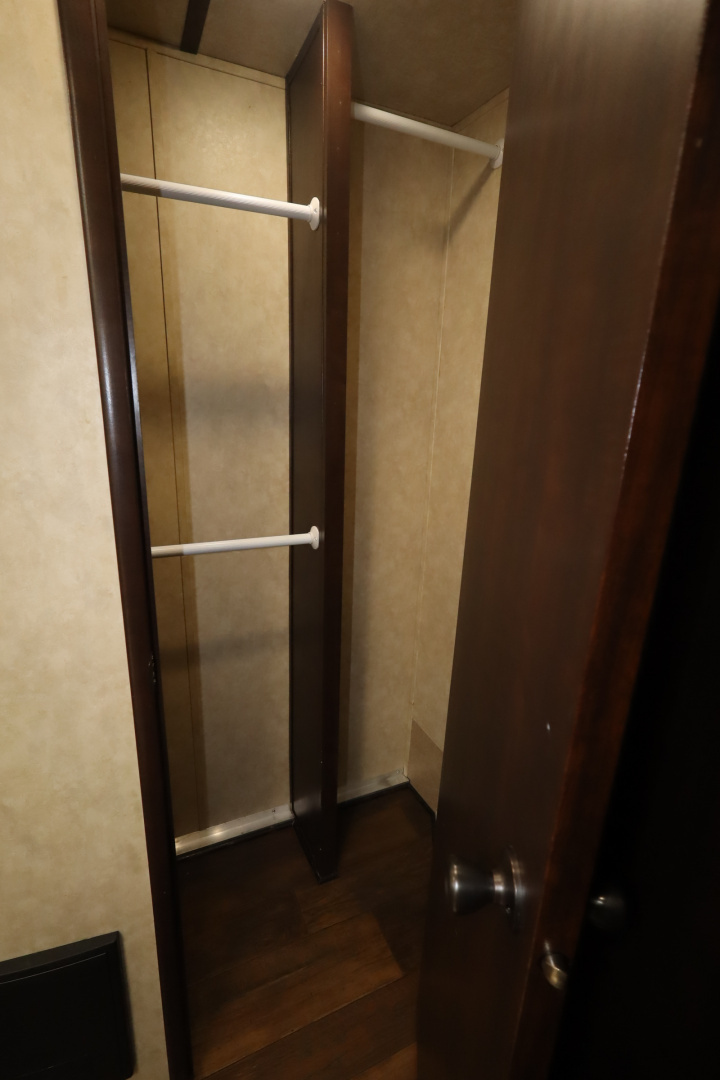 Used 2017 Bison Trailers 3 Horse LQ W/Slide-out Horse Trailer