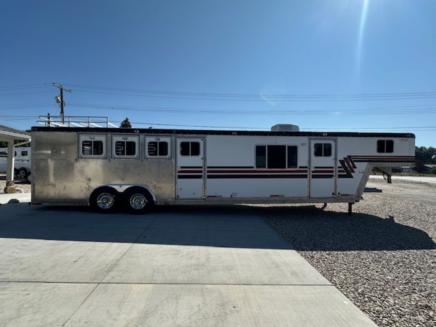 Used 1993 Sooner 3 Horse w/16' LQ