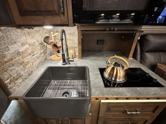 New 2026 4-Star Trailers 3H 18' Trail Boss LQ Horse Trailer
