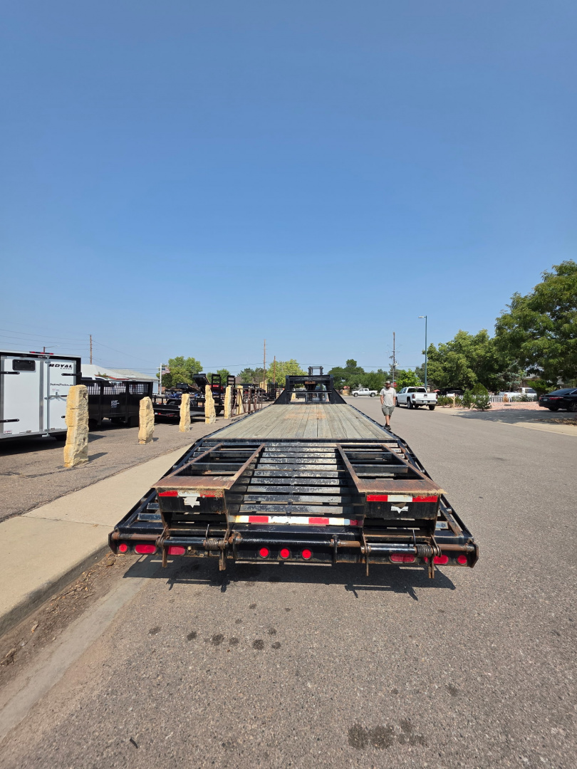 Used 2005 PJ Trailers 8.5-25 DECKOVER GOOSENECK