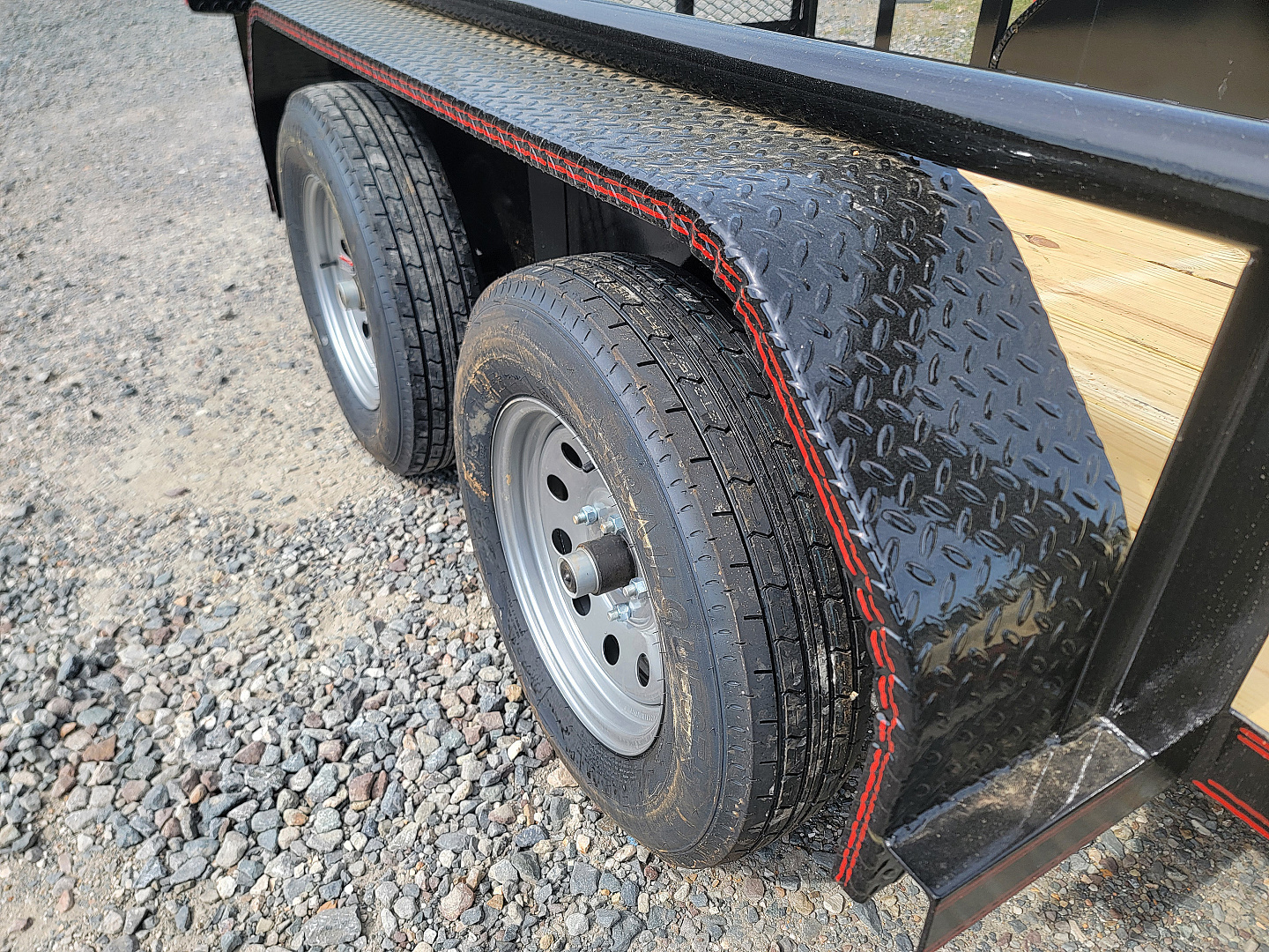 New 2025 Double A Trailers 14'x77" Tandem Axle Pipe Top w/ Tailgate