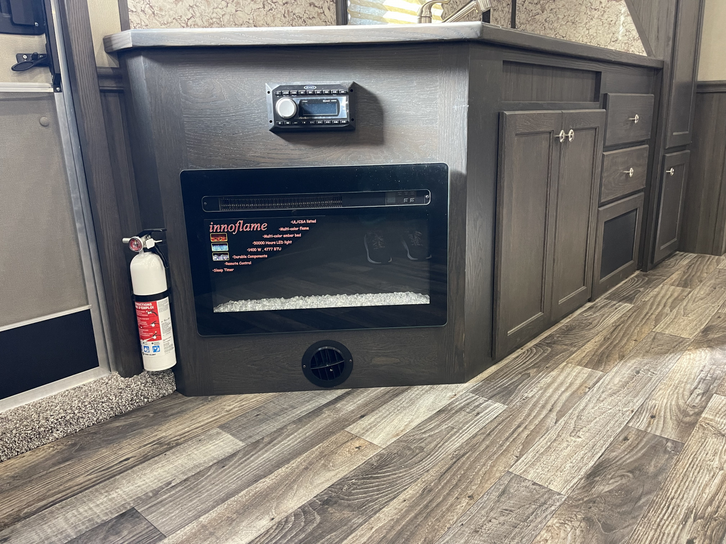 New 2026 Merhow Trailers 8316-A RWS Horse Trailer