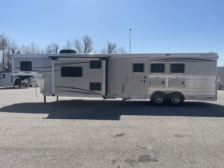 New 2026 Merhow Trailers 8316 RWS-ANGLED FARMHOUSE Horse Trailer