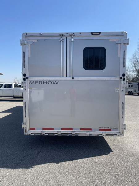 New 2026 Merhow Trailers 8316 RWS-ANGLED FARMHOUSE Horse Trailer