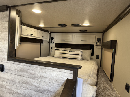 New 2026 Merhow Trailers 8316 RWS-ANGLED FARMHOUSE Horse Trailer