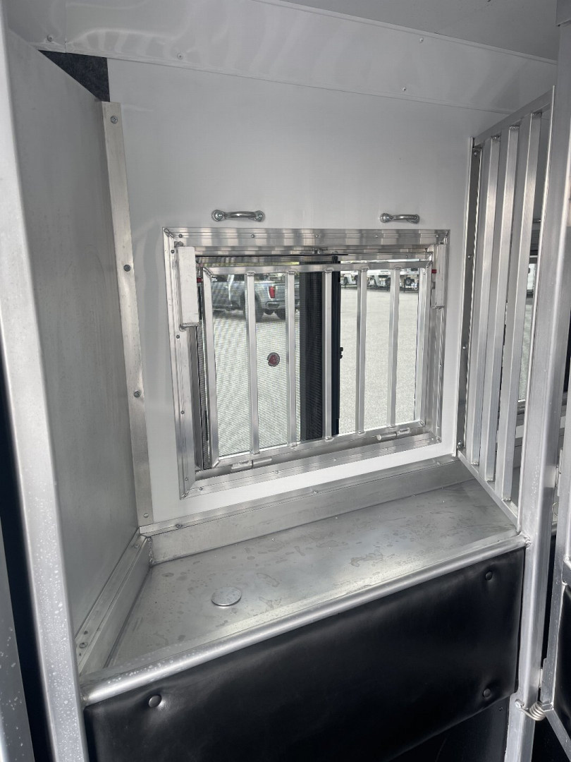 New 2026 Merhow Trailers 8316-A RWS Horse Trailer