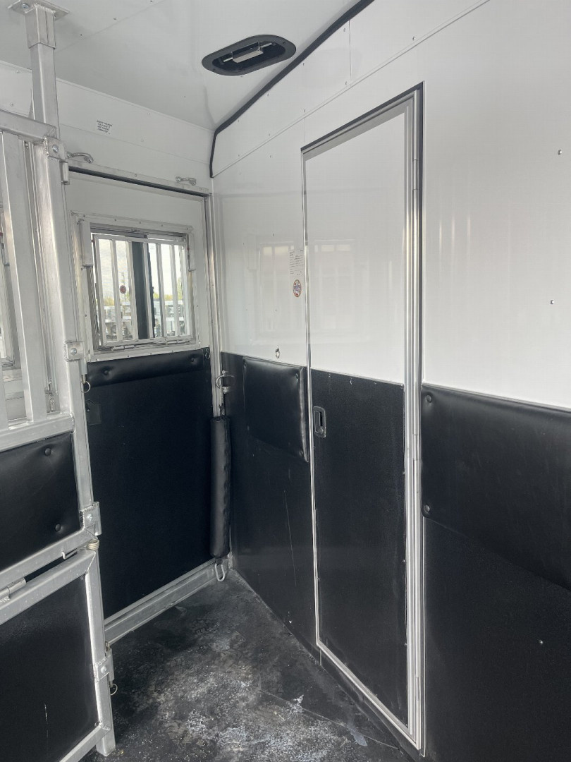 New 2026 Merhow Trailers 8316-A RWS Horse Trailer