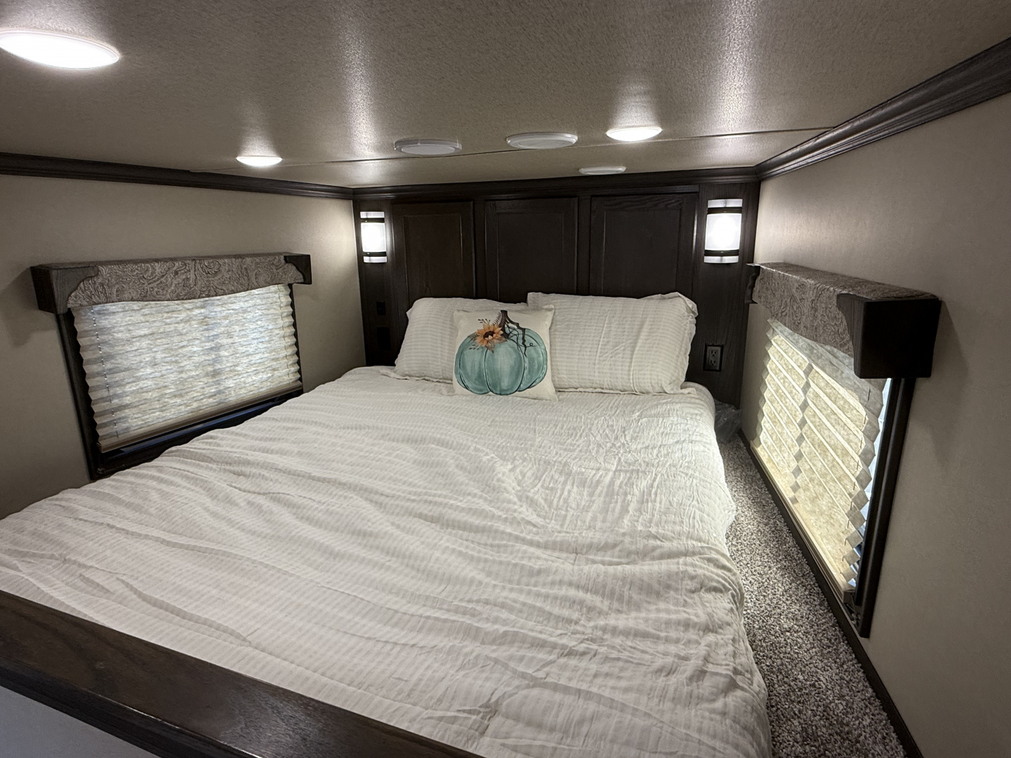 New 2026 Merhow Trailers 8316-A RWS Horse Trailer