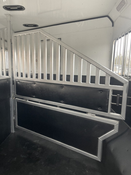 New 2026 Merhow Trailers 8314-B RWS Horse Trailer