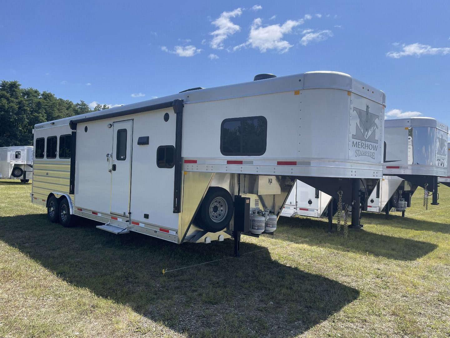 New 2026 Merhow Trailers 8310-A-FK-NS Horse Trailer