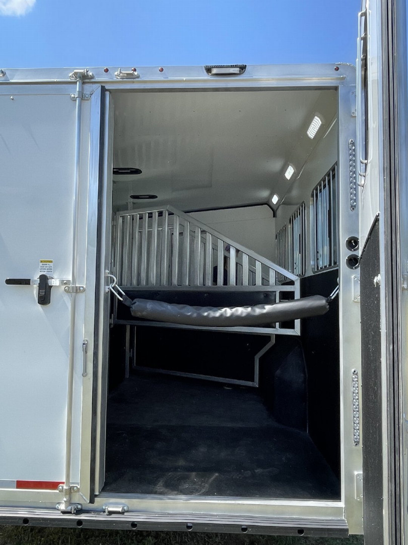 New 2026 Merhow Trailers 8310-A-FK-NS Horse Trailer