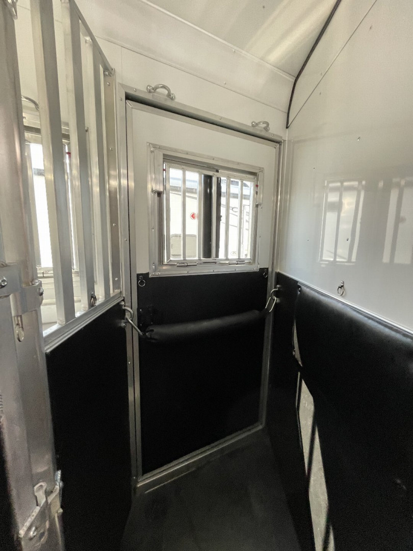 New 2026 Merhow Trailers 8310-A-FK-NS Horse Trailer