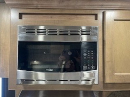 New 2026 Merhow Trailers 8312-A RK-S Horse Trailer