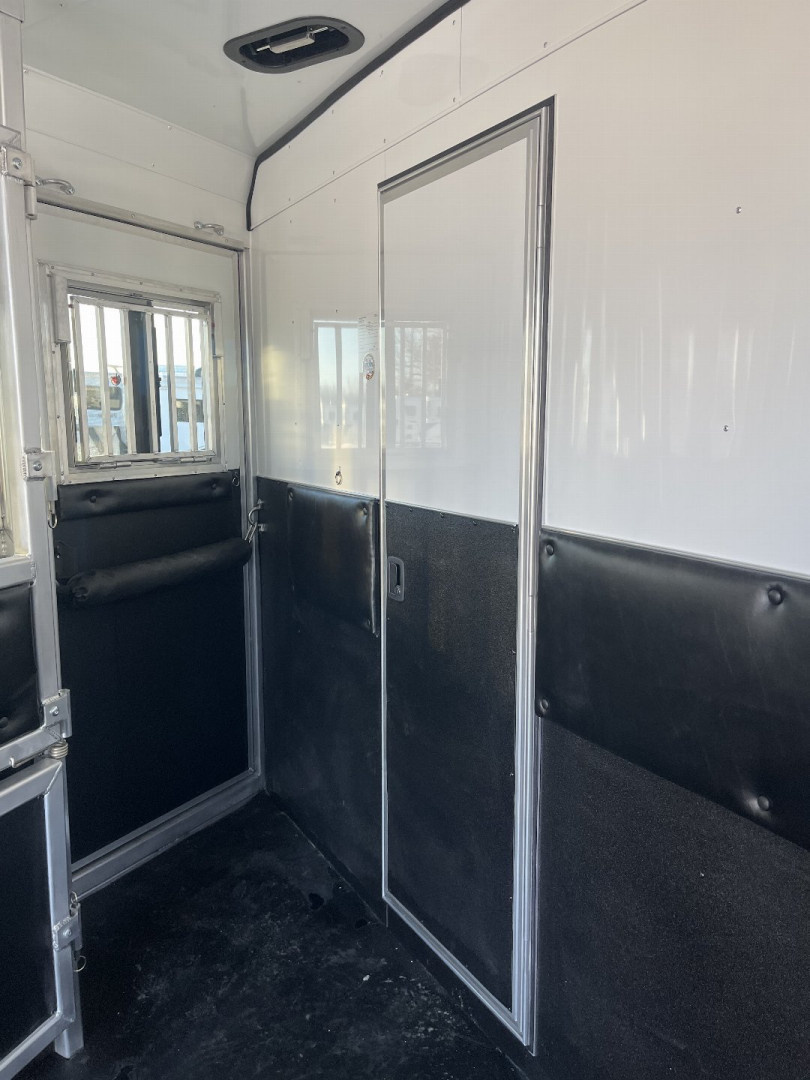 New 2026 Merhow Trailers 8314-B RWS Horse Trailer